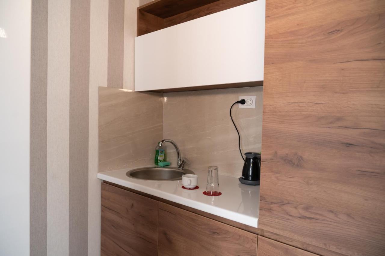 Studio Apartments Maksimovic Ni Buitenkant foto