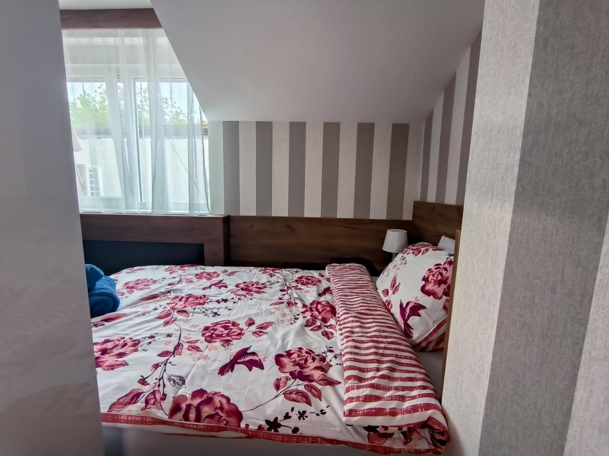 Studio Apartments Maksimovic Ni Buitenkant foto