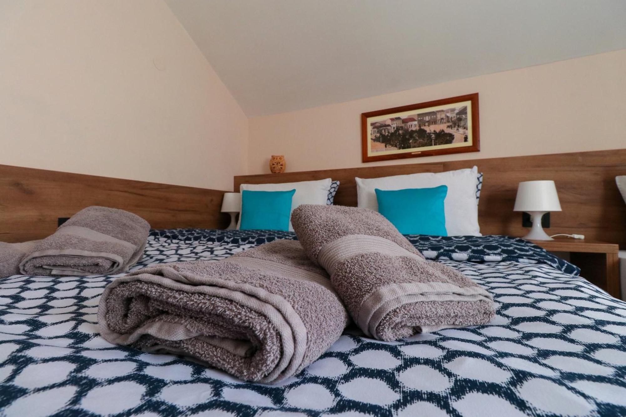 Studio Apartments Maksimovic Ni Buitenkant foto